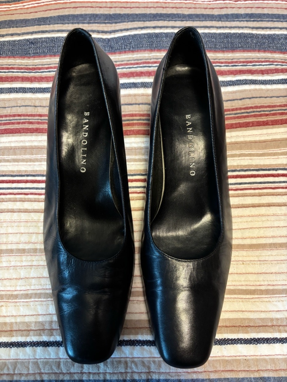 Bandolino Black Leather Square-Toe Pumps